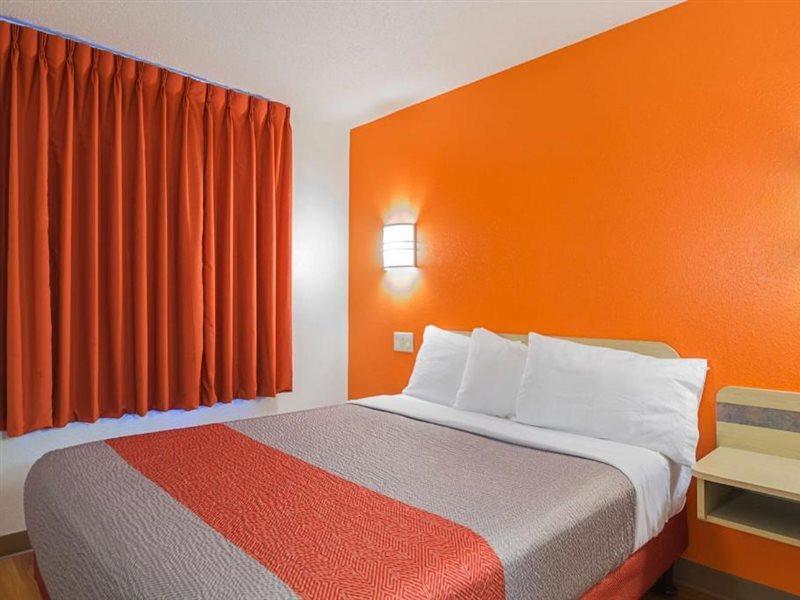 Motel 6-Whitby, On - Toronto East Esterno foto