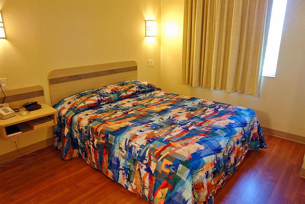 Motel 6-Whitby, On - Toronto East Esterno foto