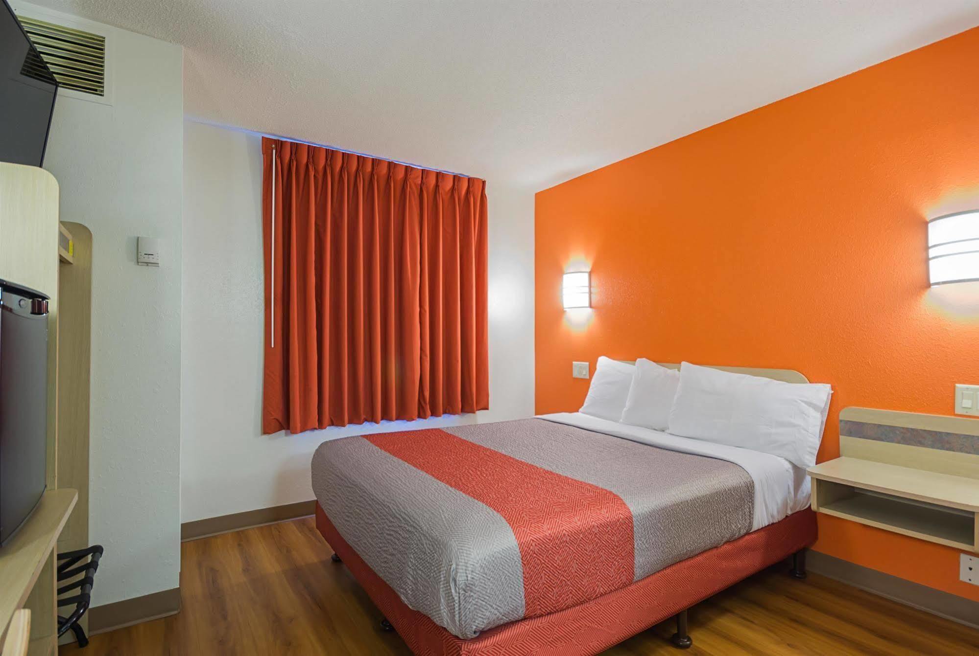 Motel 6-Whitby, On - Toronto East Esterno foto